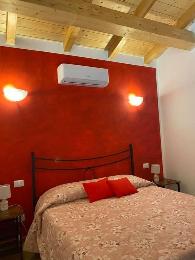 Il Melarancio Bed & Breakfast Пеша Романа Екстериор снимка